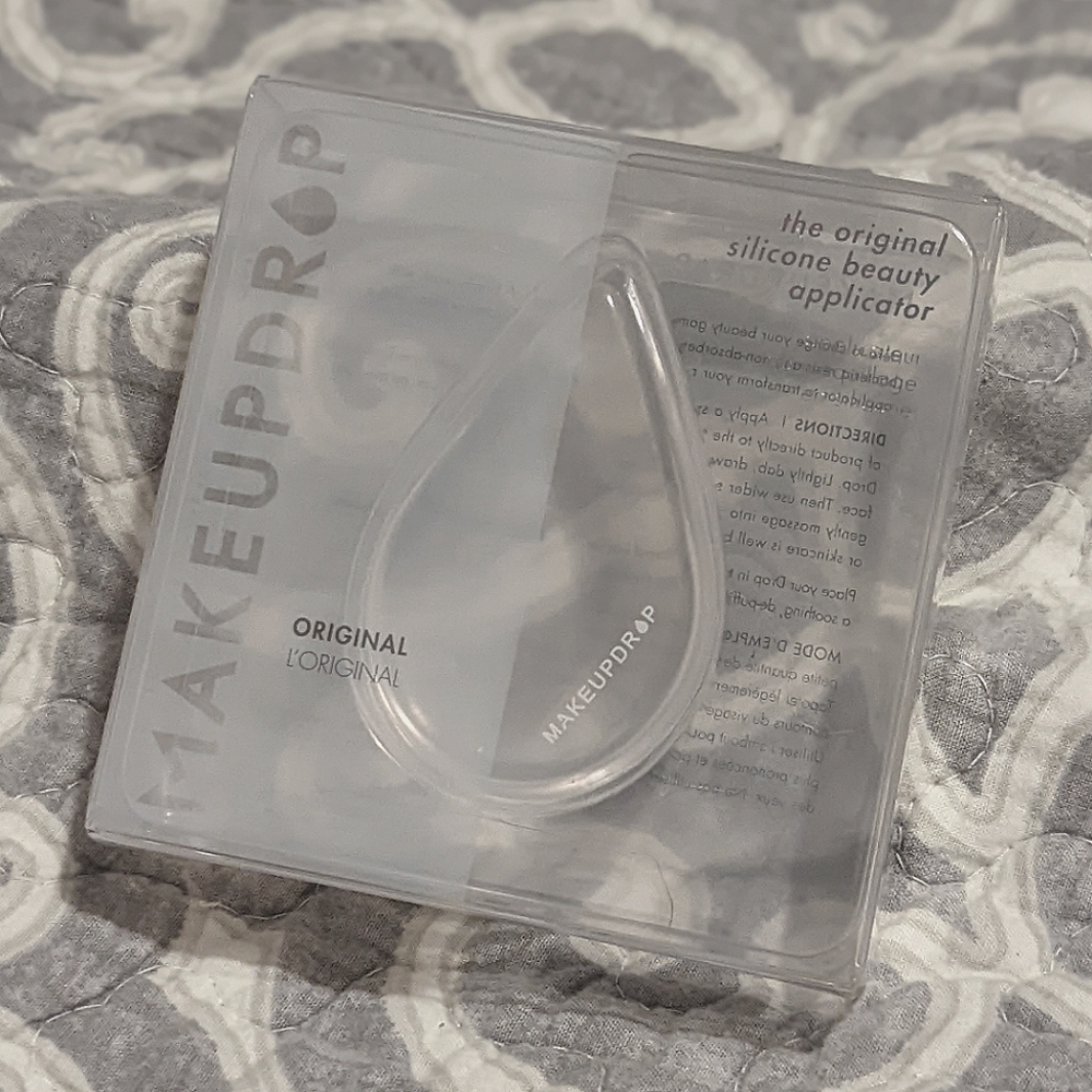 MAKEUPDROPORIGINAL L'ORIGINALMAKEUPDROPthe original silicone beauty applic
